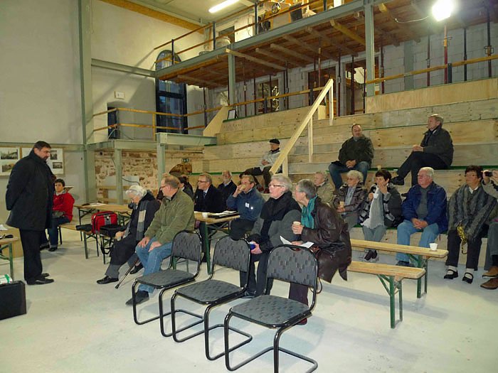 Bild: Mitgliederversammlung Cruciskirche