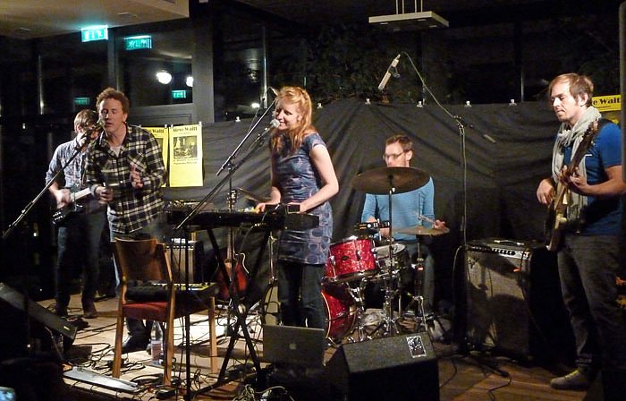 Bild: Steve Waitt & The Mansisters