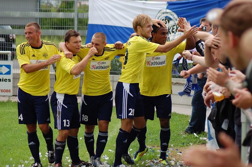Bild: Freude bei Spielern und Fans