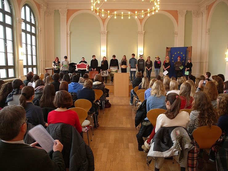 Bild: Er&ouml;ffnung im Gymnasium