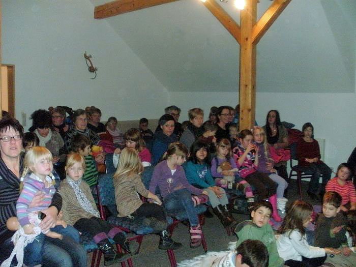 Bild: Puppentheater im Jugendclub Berka