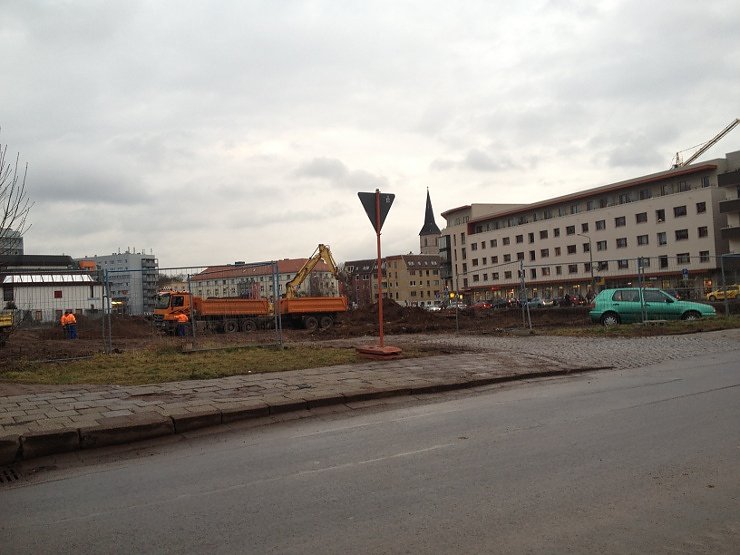 Bild: Bagger buddeln am Pferdemarkt