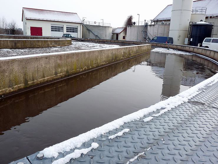 Bild: Harte Arbeit f&uuml;r sauberes Abwasser