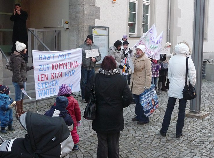 Bild: B&uuml;rger protestieren