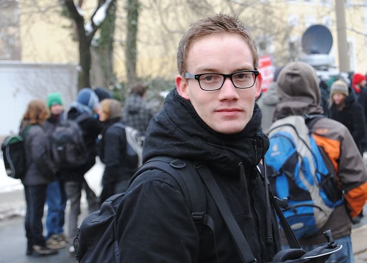 Bild: Scharff bei einer fr&uuml;heren Demo in Dresden