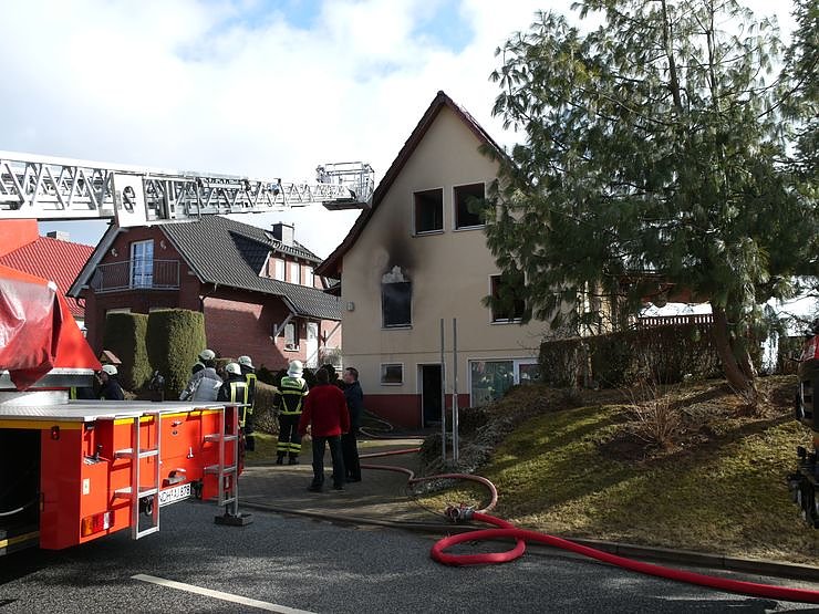 Bild: Brand in der Urbacher Kreisstra&szlig;e