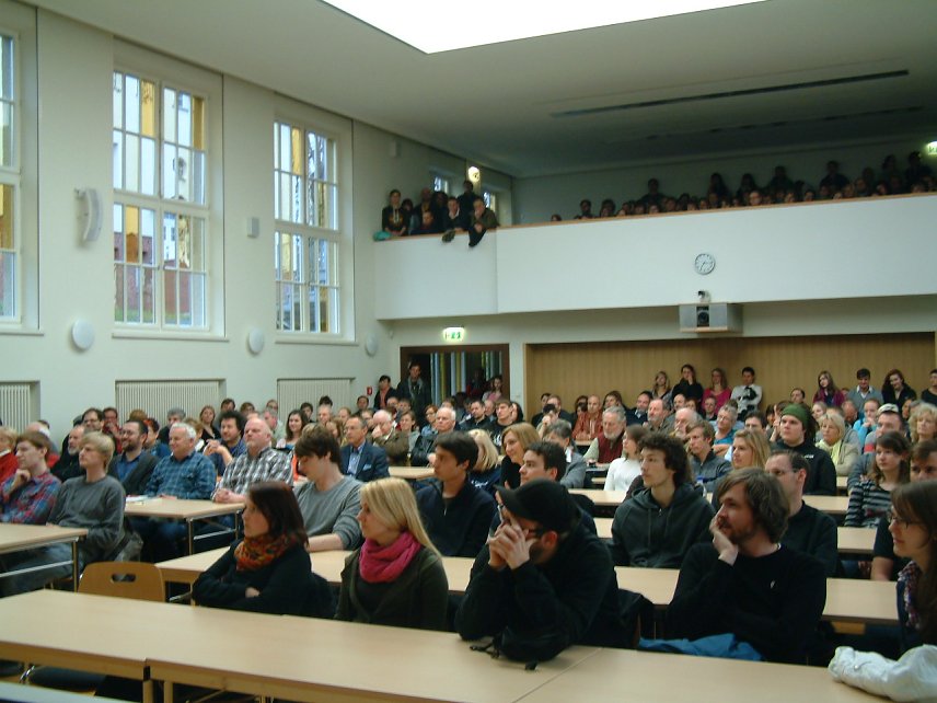 Bild: Das Audimax der Fachhochschule voll besetzt