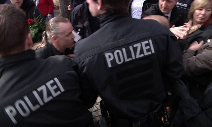 Bild: Gedenken gest&ouml;rt
