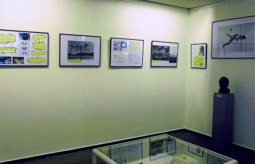 Bild: Ausstellung in der Kreissparkasse