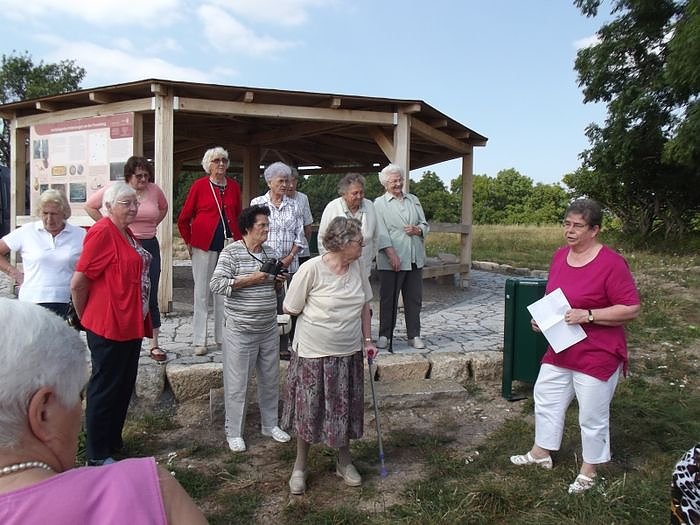 Bild: Seniorenpicknick auf dem Frauenberg