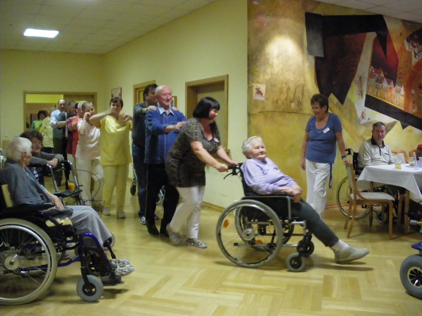 Bild: Fest im Pflegeheim