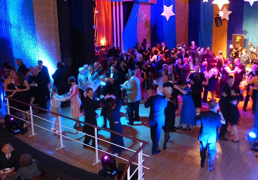 Bild: B&uuml;hnenball 2012
