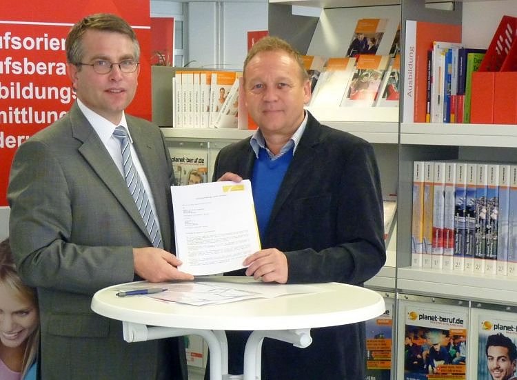 Bild: Frob&ouml;se (links), K&uuml;bler