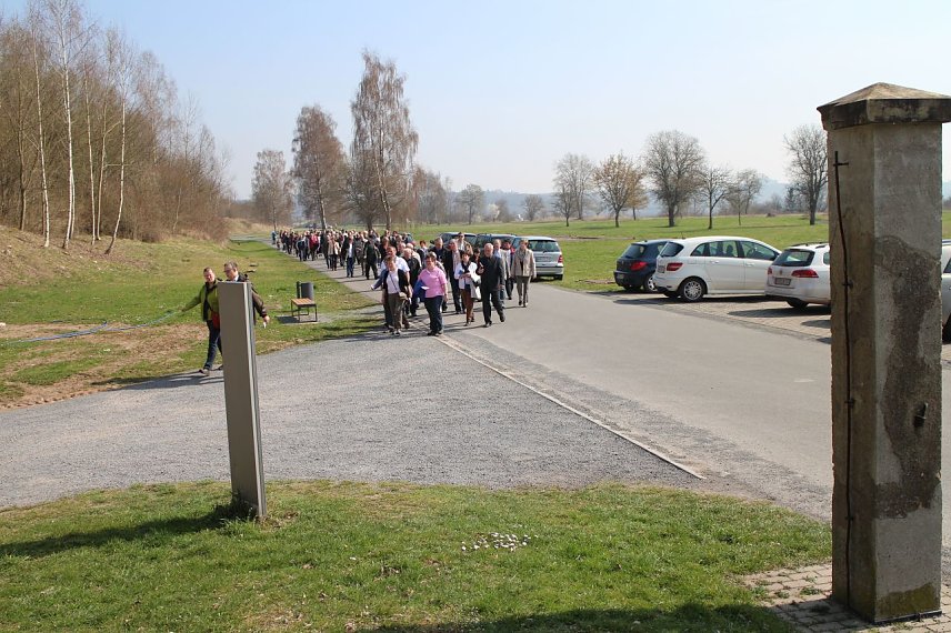 Bild: Kreuzwegsprozession in der Gedenkst&auml;tte Mittelbau Dora