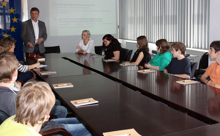 Bild: Besuch im Rathaus