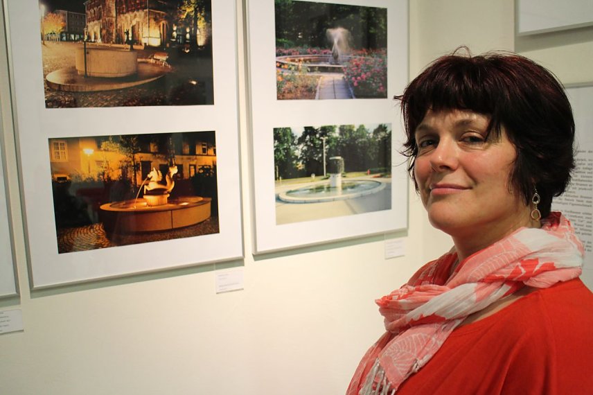 Bild: Astrid Lautenschl&auml;ger hat die Ausstellung organisiert und aufgebaut