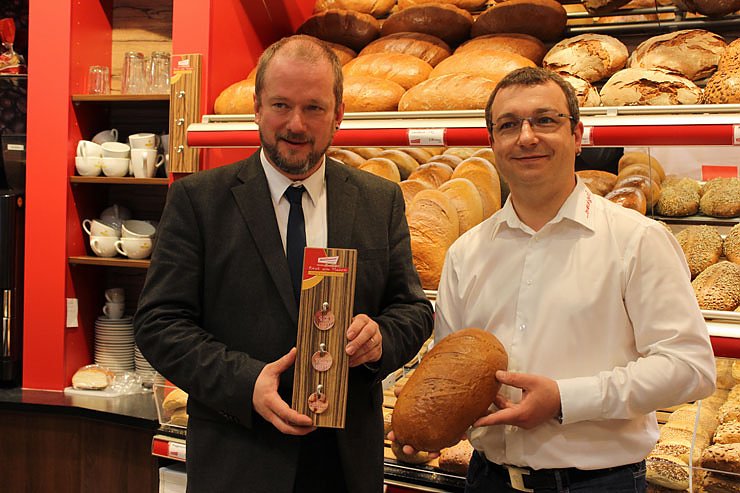 Bild: Morgen startet Brot am Haken