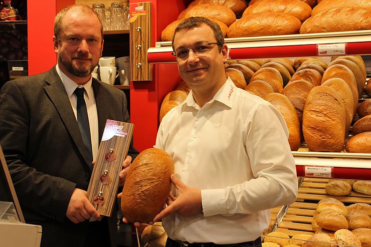 Bild: Morgen startet Brot am Haken