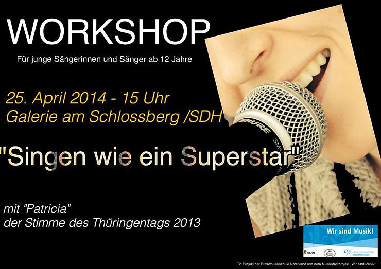 Bild: Singend am Mikrofon