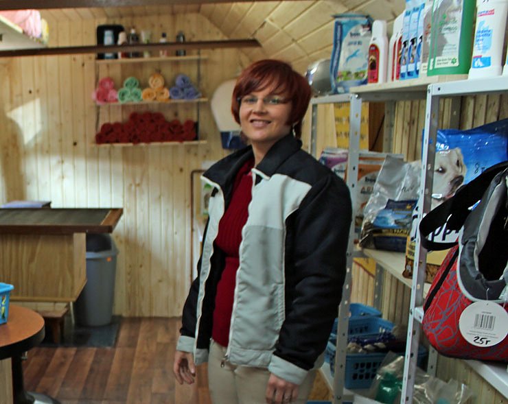 Bild: Hundesalon im Zirkuswagen