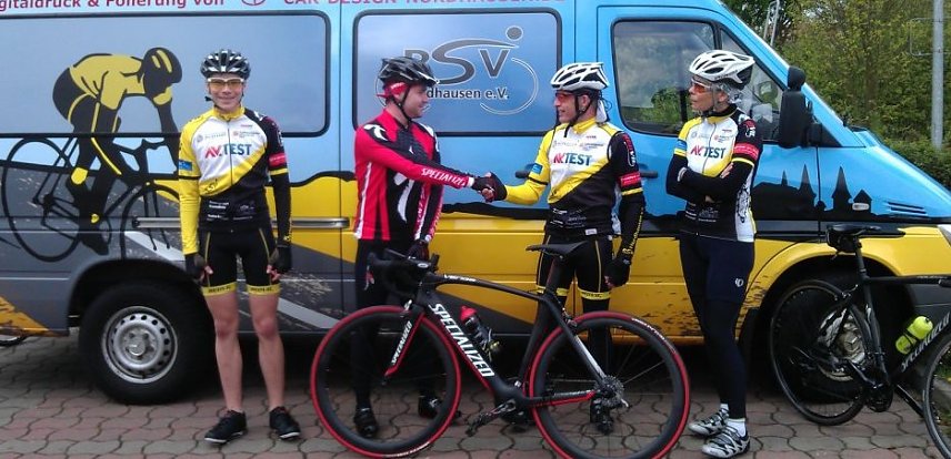 Bild: Dank an den Sponsor