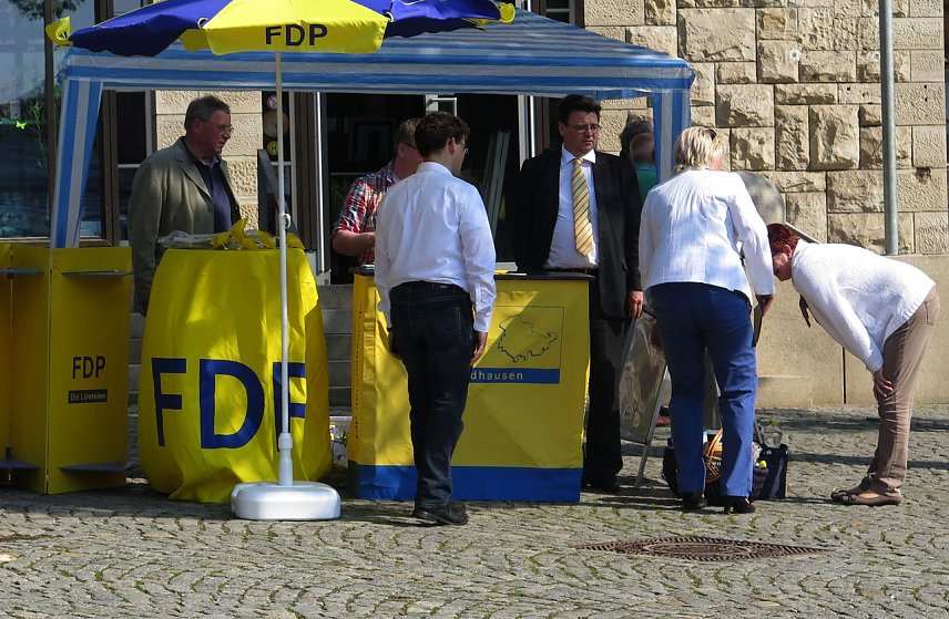 Bild: Infostand am Rathaus