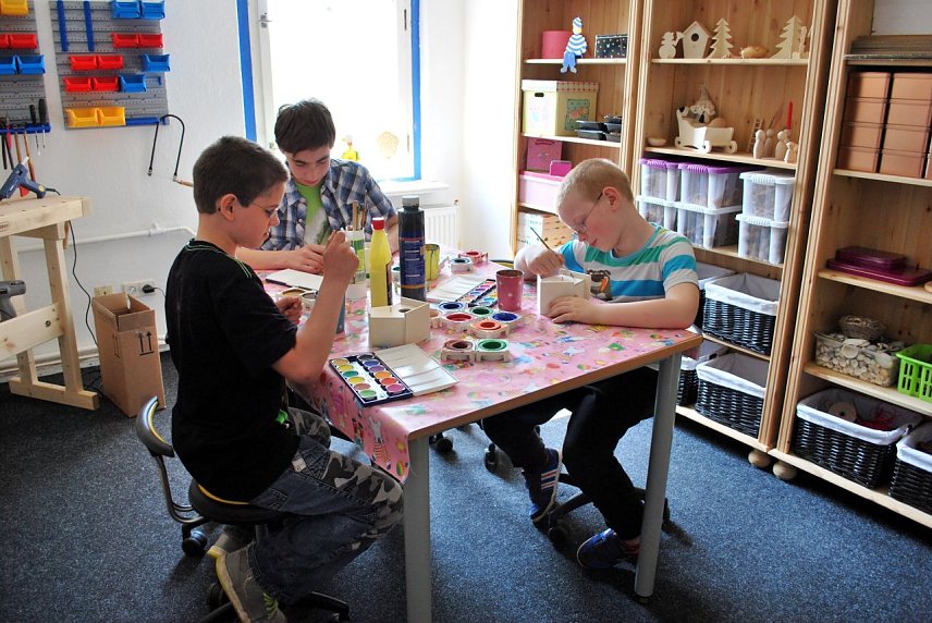 Bild: Arbeit in der Kinderwerktstatt
