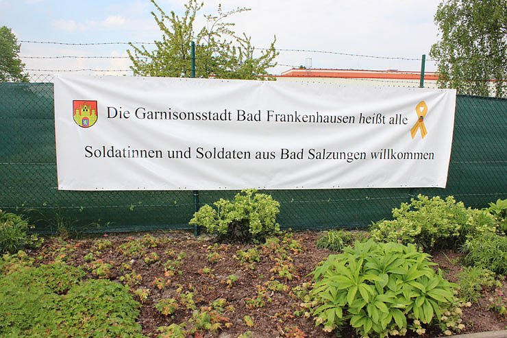 Bild: F&uuml;r Begr&uuml;&szlig;ung schon mal Banner