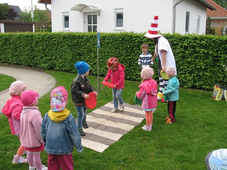 Bild: Mit Kindern ge&uuml;bt