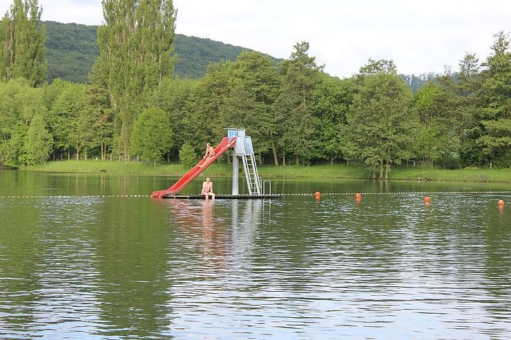 Bild: Erste Badeg&auml;ste am Bebraer Teich