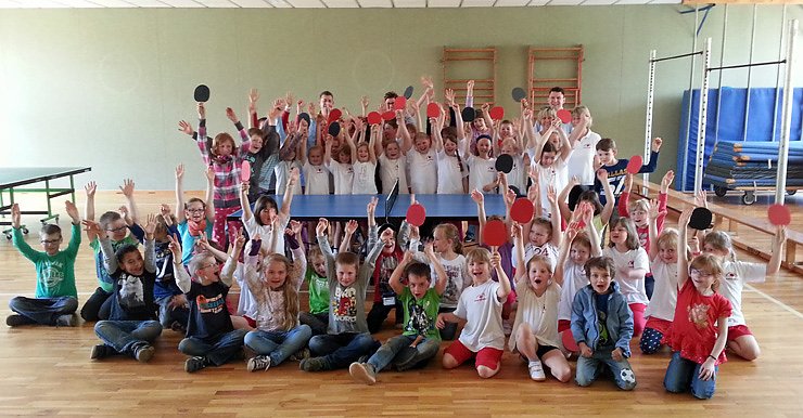 Bild: Tischtennisplatte f&uuml;r die Grundschule Udersleben