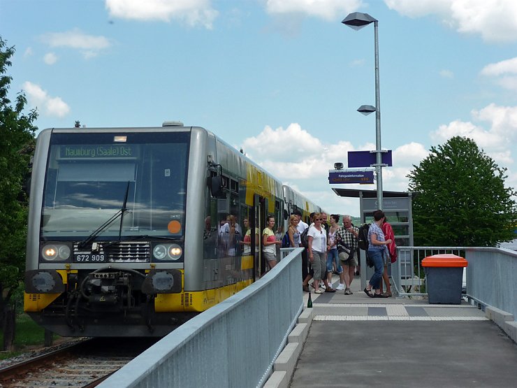 Bild: Sonderz&uuml;ge zur Saale-Weinmeile