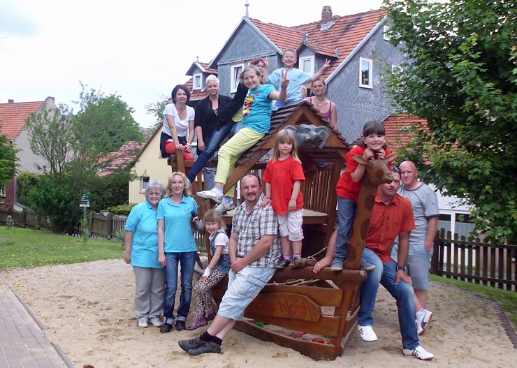 Bild: Abschiedsfest Richtung Schule