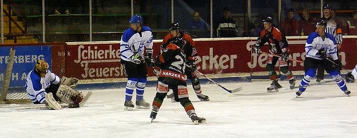 Bild: Mit Hattrick zum Sieg