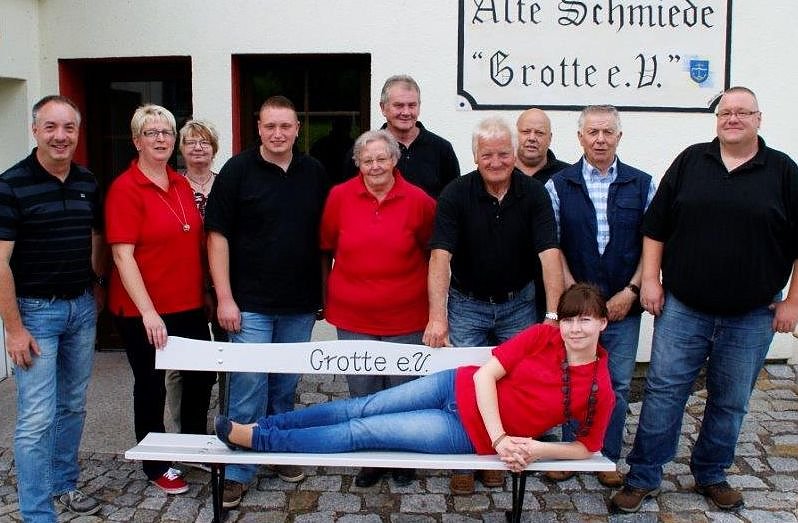 Bild: B&auml;nke restauriert