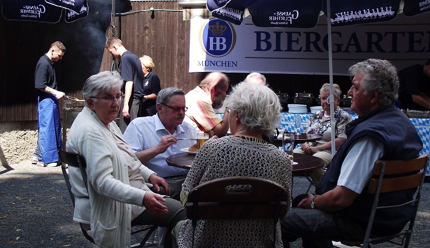 Bild: Neuer Start der Friedenseiche