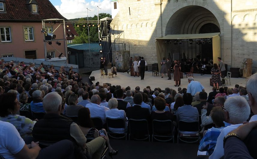 Bild: Premiere in Bad Gandersheim