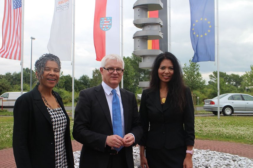 Bild: von links: Lori Cooper, Bernd Gulden, Christina Sevilla