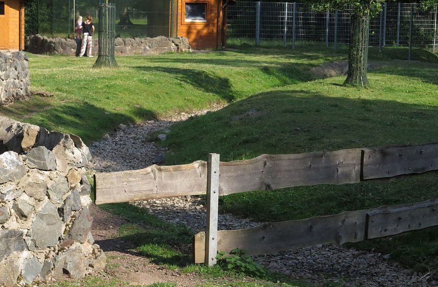 Bild: V&ouml;llig ausgetrocknet - der Bach durch den Stadtpark