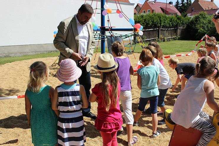 Bild: Spielger&auml;t in Jecha eingeweiht