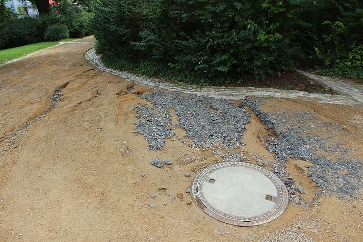 Bild: Sch&auml;den Schlosspark