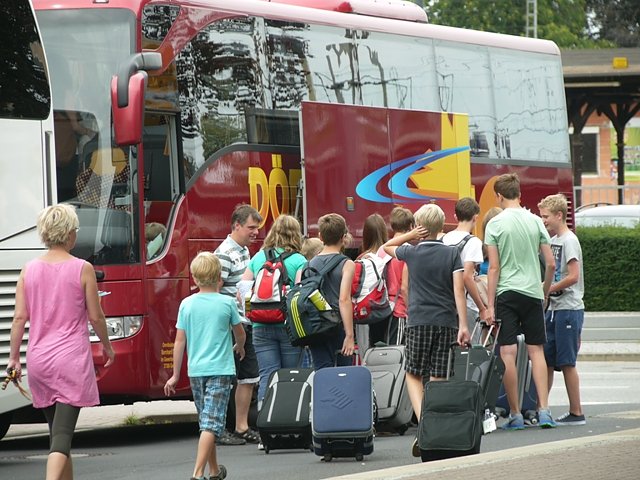 Bild: Abreise der Ministranten