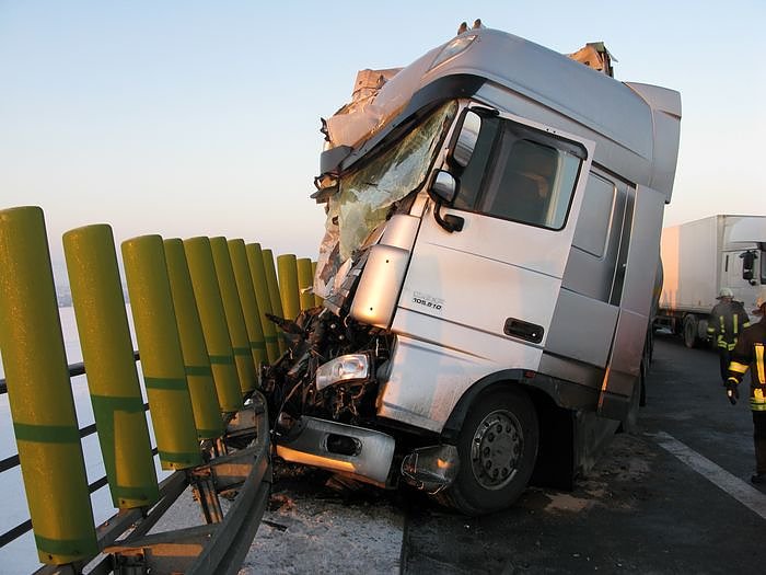 Bild: Crash auf Autobahn