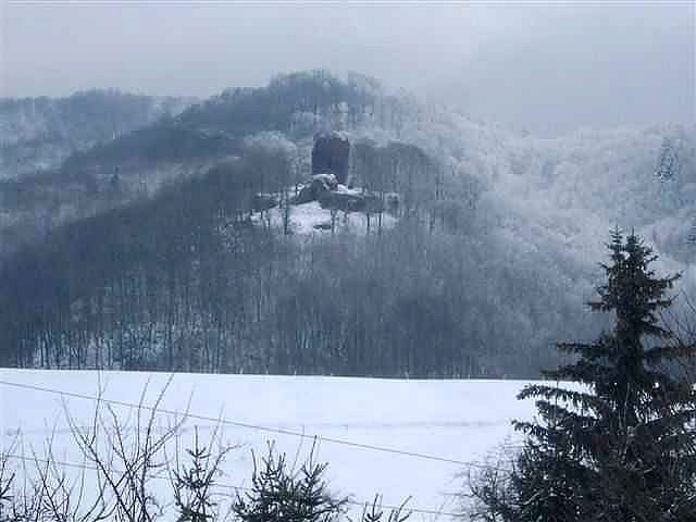 Bild: Im Schatten der Burg