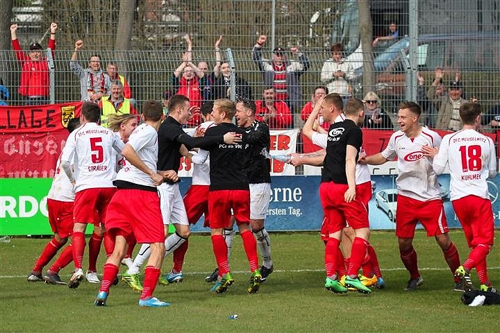 Bild: Meuselwitzer Torjubel