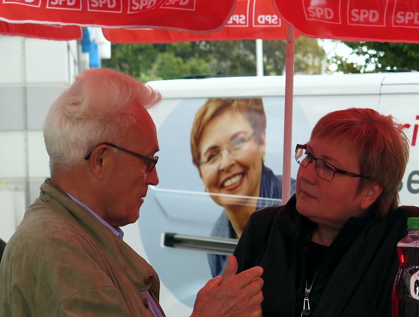 Bild: Gleicke im Gespr&auml;ch