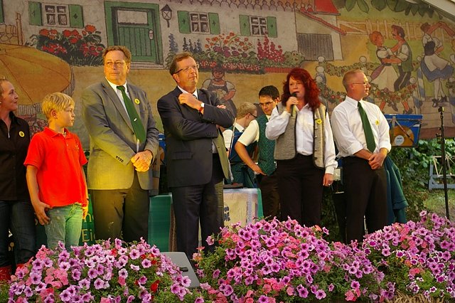 Bild: Er&ouml;ffnung Bauernmarkt