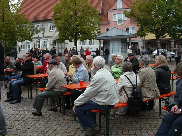 Bild: Friedensfest auf dem Marktplatz 