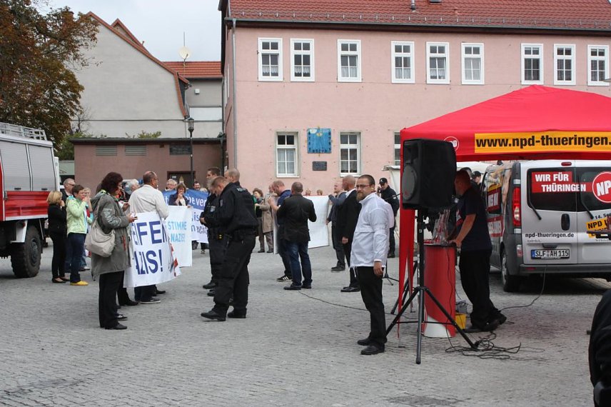 Bild: Kein Schwein h&ouml;rt uns zu...