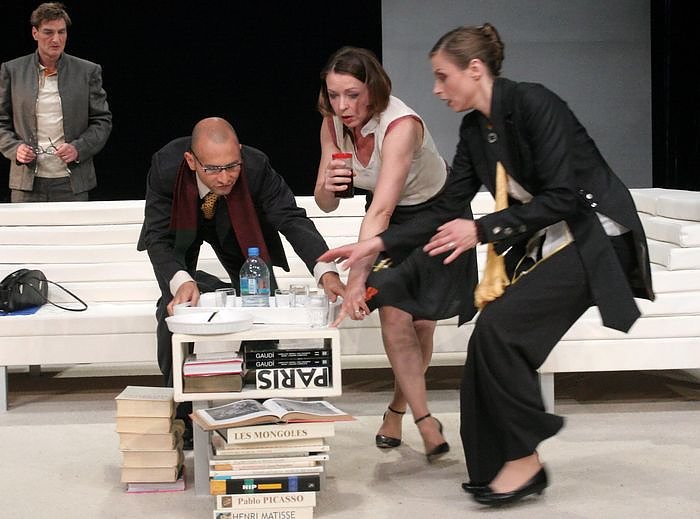 Bild: Am Sonntag im Theater
